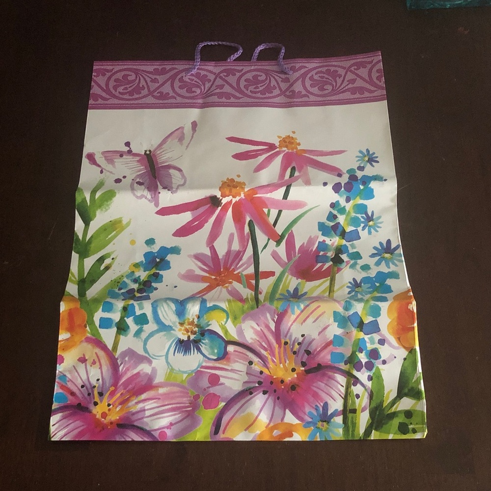 🛍️ Watercolor Floral Gift Bag
